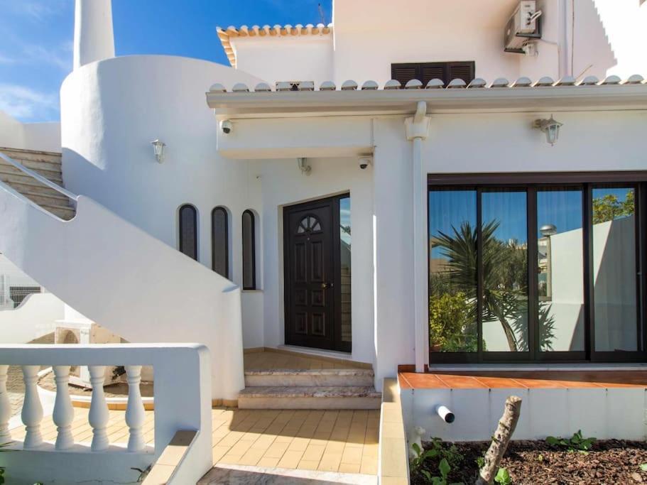 Villa Dogueno- Privat Pool & Privacy & Albufeira Center Ngoại thất bức ảnh